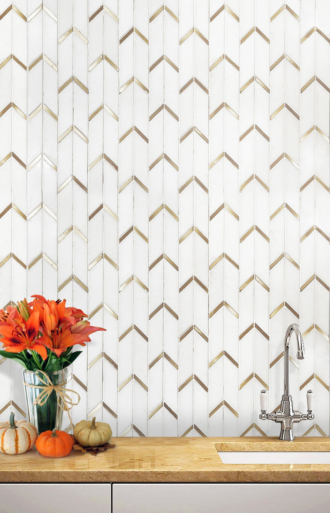 Dolomite White Marble with Arrow Gold Brass Accent 14-in x 12-in Waterjet Mosaic Wall Tile(1.17-sq. ft/ Piece)